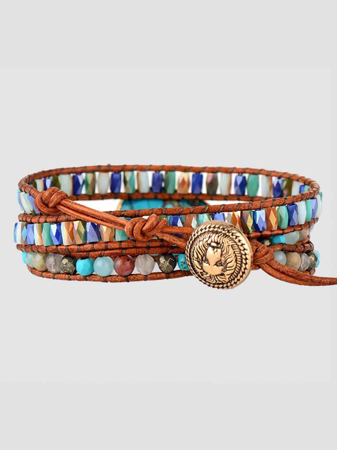 Dreilagiges Armband aus Natursteinen