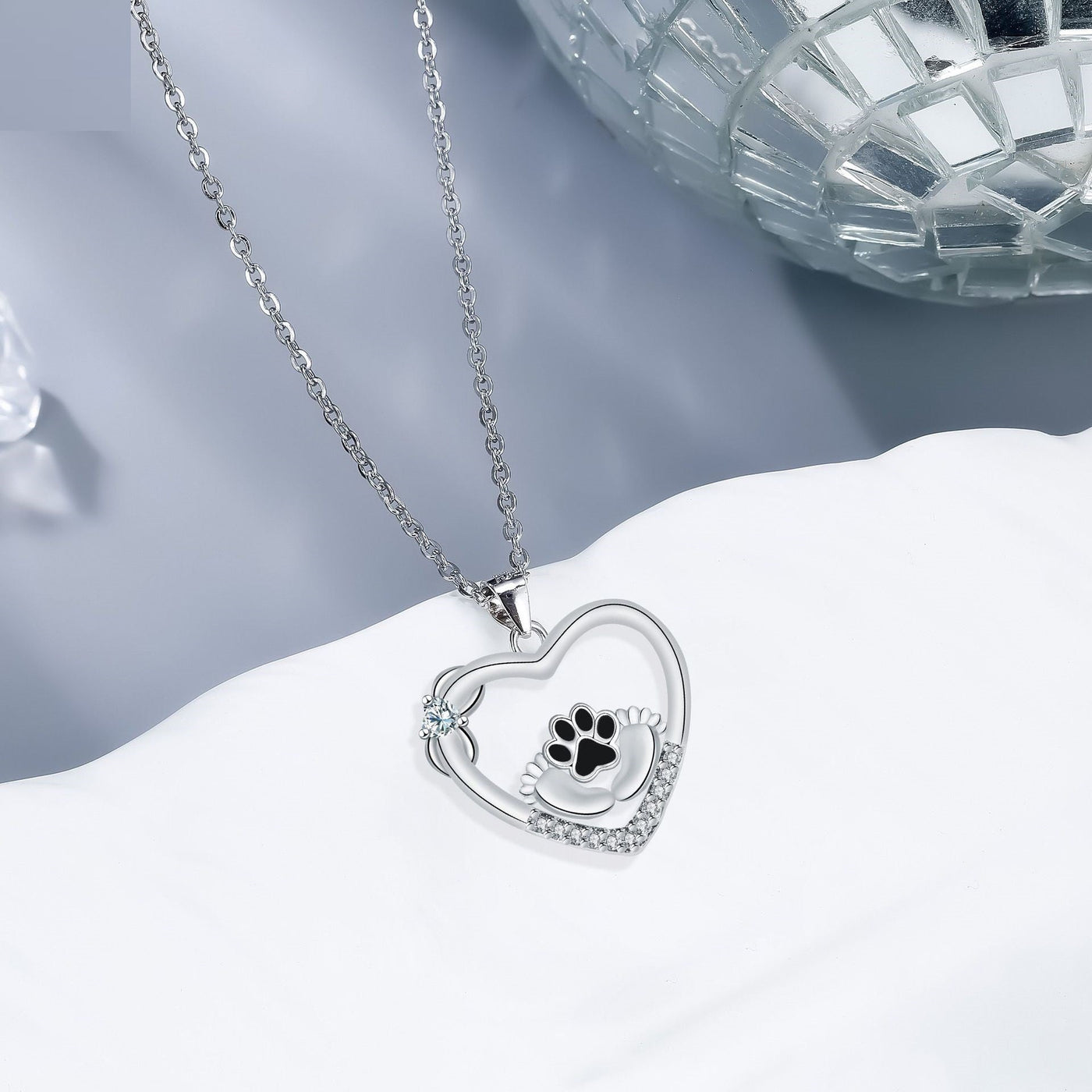 Herzliche Pfoten-Kette mit Zirkonia - Treue Begleiter