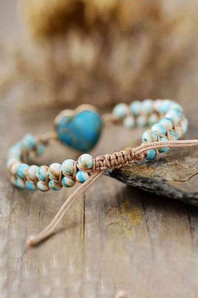 Handgefertigtes Armband mit Naturstein in Herzform