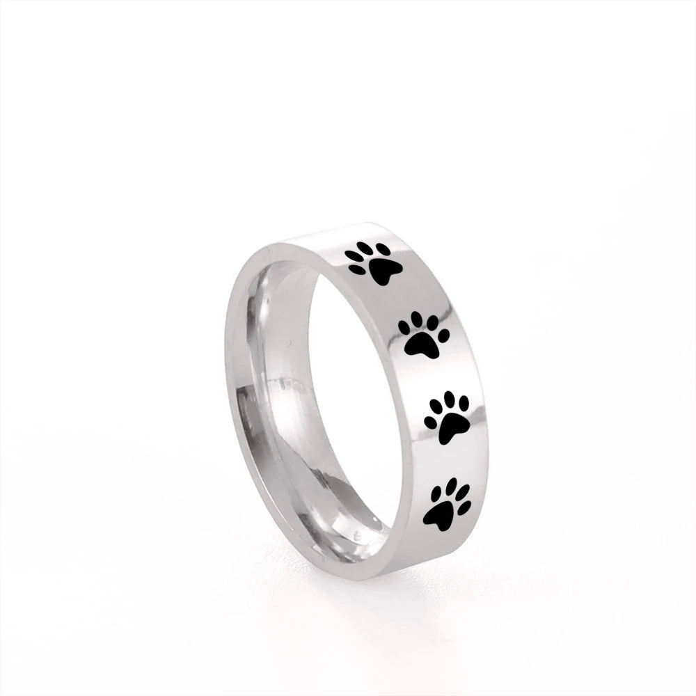 Pfotenring aus Edelstahl – Symbolischer Schmuck für Tierfreunde