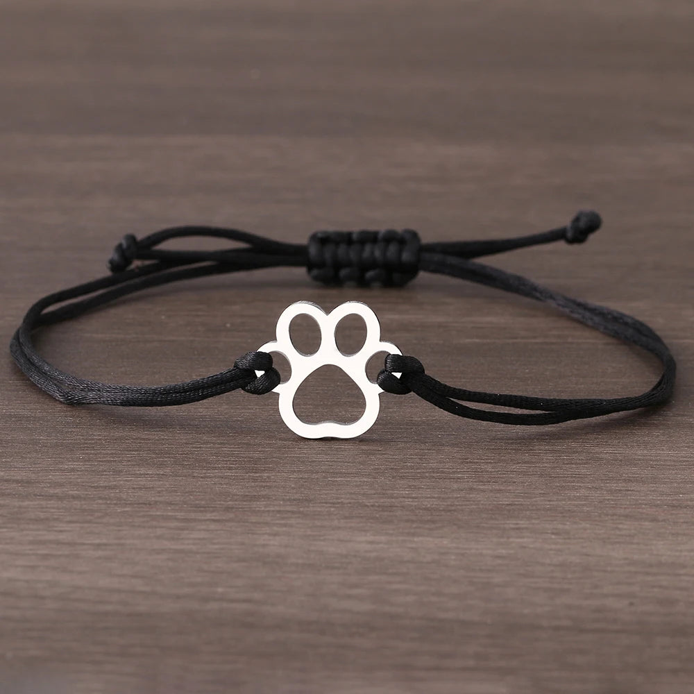 Verstellbares Pfotenarmband mit schwarzer & roter Kordel