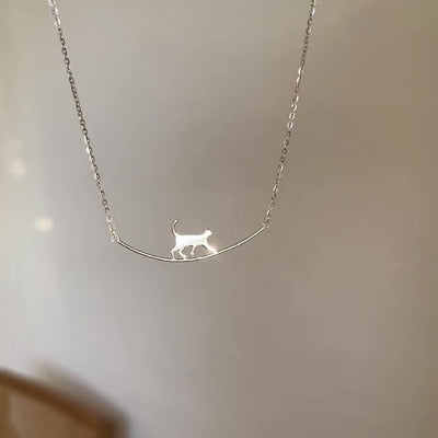 Kletternde Katze – Silberne Halskette