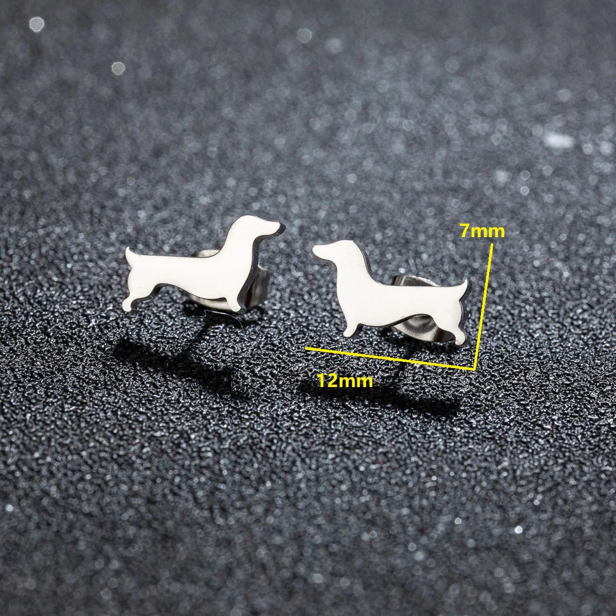 Dackel Ohrstecker – Minimalistische Hunde-Ohrringe aus Metall