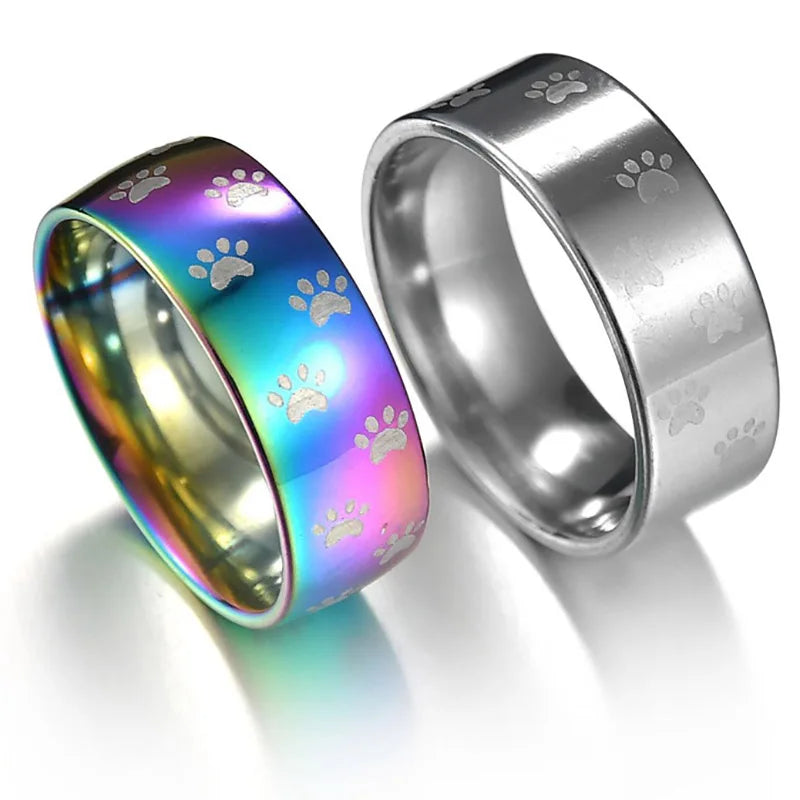 Handgefertigter Regenbogen-Edelstahlring mit Pfotenabdruck