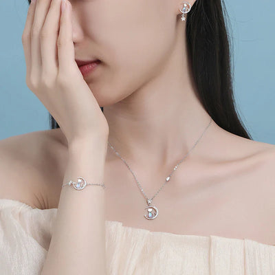 European Sparkling S925 Sterling silver Pave AAA CZ Cat Moon Pendant Necklace Clavicular Chain For Women Birthday Gift Jewelry