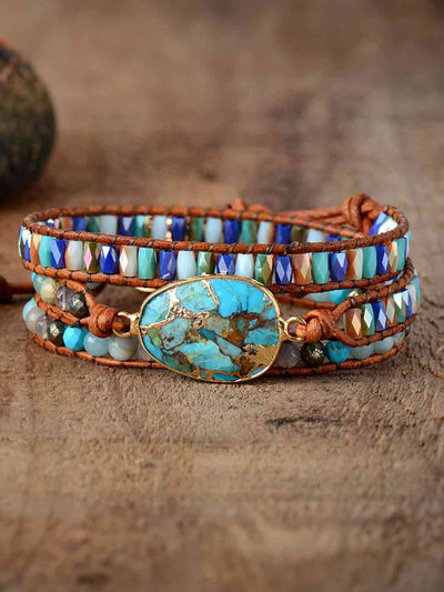 Dreilagiges Armband aus Natursteinen